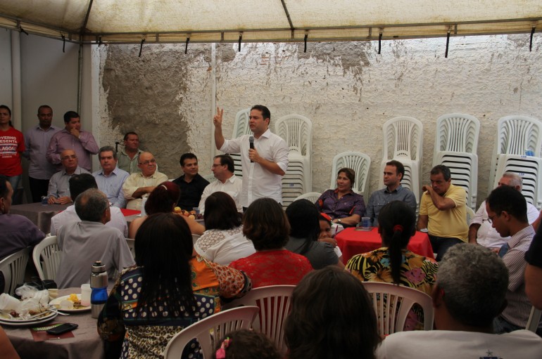 Ricardo defende fortalecimento dos movimentos comunitários