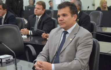 Ricardo Nezinho comemora liderança de Arapiraca na geração de empregos