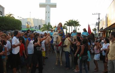 Procissão reúne 50 mil devotos em Arapiraca