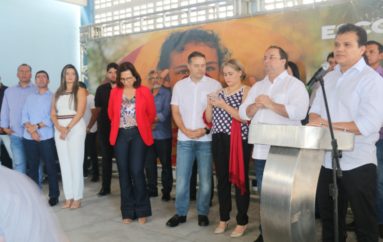 Governador entrega escola e anuncia mais investimentos para Arapiraca