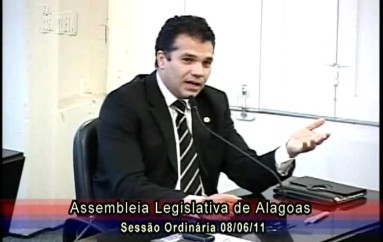 Ricardo faz apelo ao TRE para facilitar o processo de recadastramento eleitoral em Alagoas