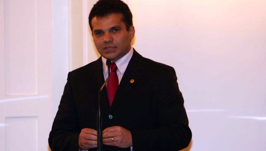 Deputado Ricardo Nezinho critica burocracia no concurso da Policia Militar