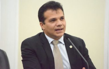 Ricardo é eleito presidente da Comissão de Orçamento