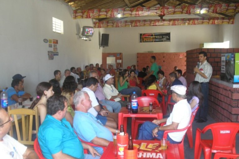 Reunião no povoado Massaranduba