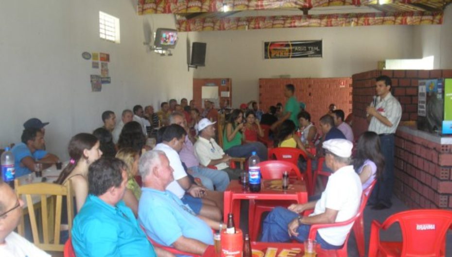 Reunião no povoado Massaranduba