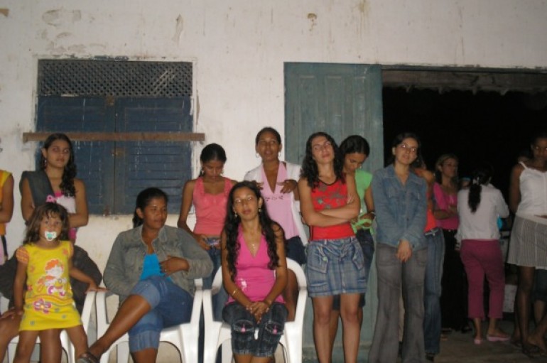 Reunião no povoado Cangandu