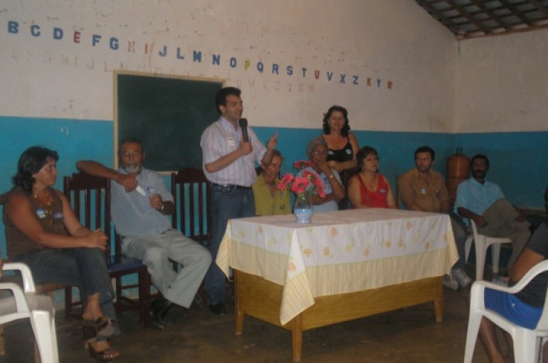 Reunião no povoado Baixa do Capim