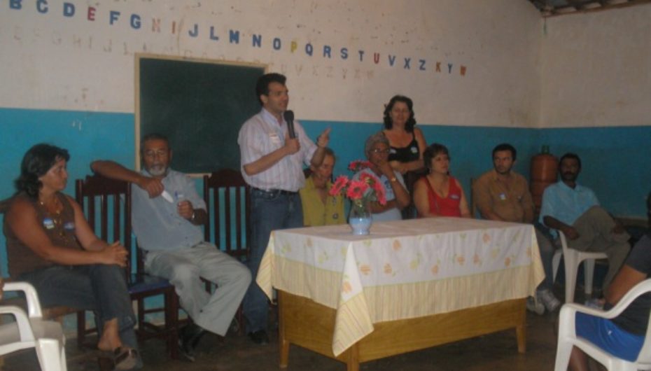 Reunião no povoado Baixa do Capim