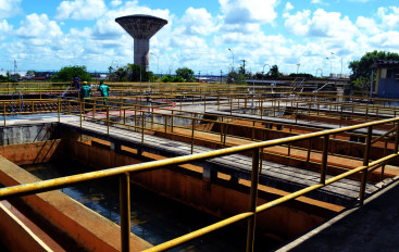 Ricardo critica fornecimento de água e energia em Arapiraca