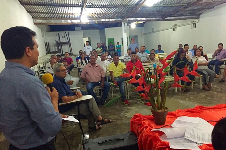 Ricardo participa de reunião solene da Associação de Coqueiro Seco