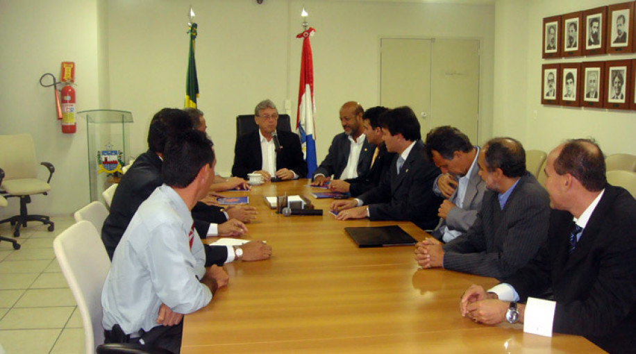 Nota Fiscal Alagoana é discutida com Governador (21-07-2009)