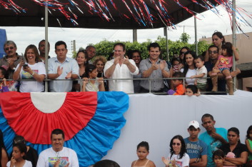 Desfile no povoado Canãa (15-09-2010)