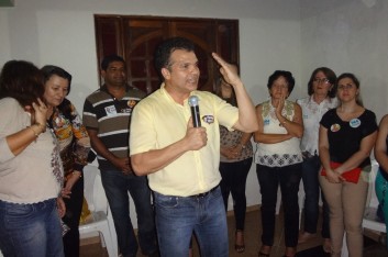 Reunião no bairro Arnon de Melo com Patricia (04-09-2014)