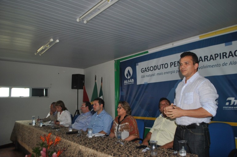 Ricardo participa de solenidade de assinatura da ordem de serviço de gasoduto Penedo Arapiraca. 11 de janeiro de 2016