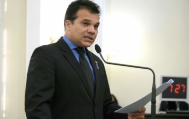 Ricardo Nezinho é o pré-candidato a prefeito de Arapiraca apoiado por Célia Rocha e Renan Filho