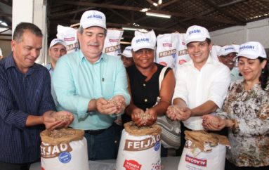 Comunidades quilombolas de Arapiraca recebem 48 toneladas de sementes