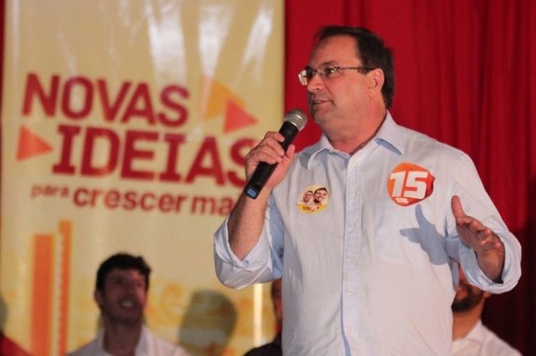 Luciano Barbosa diz que Arapiraca não pode parar e por isso pede voto para Nezinho