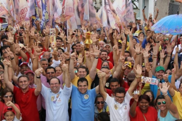Caravana de Ricardo Nezinho é recebida com festa na Brasiliana