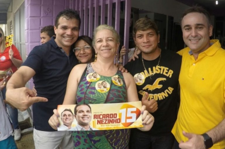 Moradores do bairro Brasília declaram voto a Nezinho