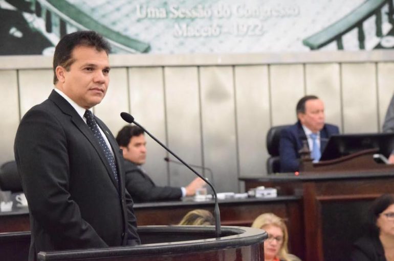 Ricardo Nezinho faz pronunciamento em solidariedade ao senador Renan Calheiros