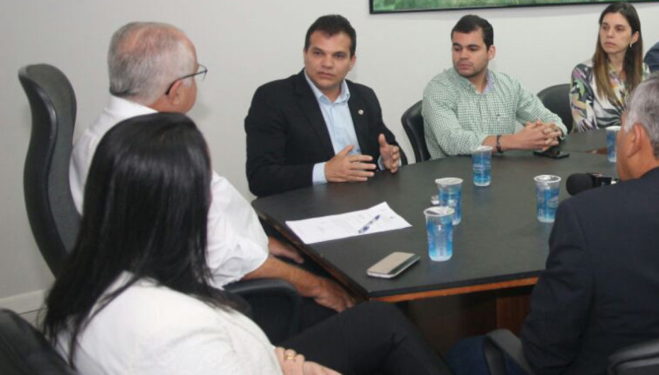 Ricardo Nezinho participa de reunião com mais sete deputados para discutir instalação do IC em Arapiraca
