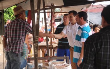 Ricardo Nezinho debate demandas com moradores do Agreste