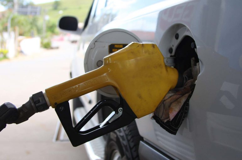 Albuquerque indica nomes para compor CPI dos Combustíveis