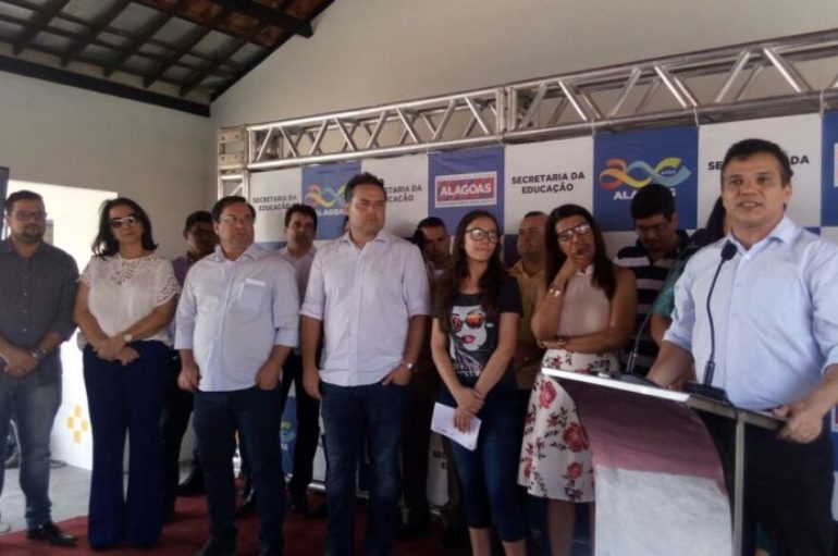 Deputado Ricardo Nezinho destaca avanços na educação de Alagoas