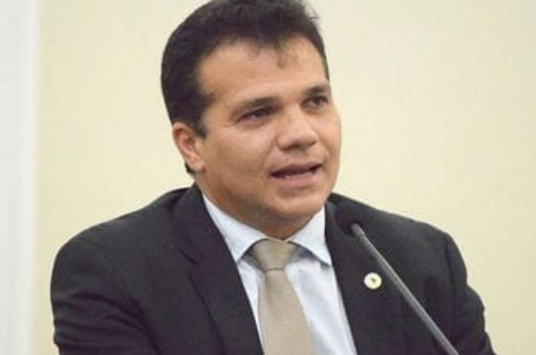 Ricardo Nezinho defende a reabertura das feiras de animais em Alagoas