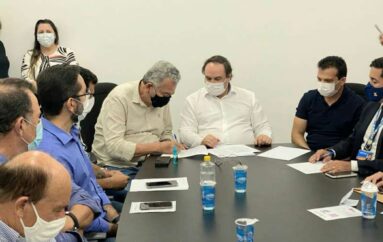 Paulão assina convênio para pavimentação em Arapiraca