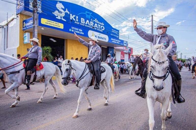 Ricardo Nezinho destaca fé e emoção na cavalgada da padroeira de Arapiraca