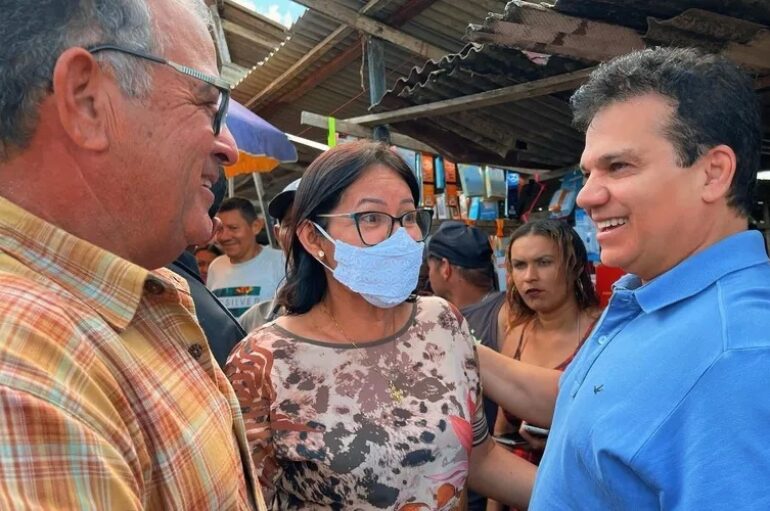 Ricardo Nezinho visita feira e participa de ações no interior de Alagoas