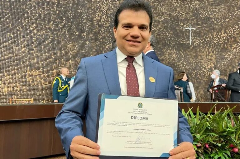 Diplomado, deputado Ricardo Nezinho comemora vitórias em 2022 e garante mais trabalho para novo mandato