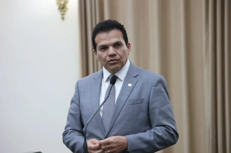 Ricardo Nezinho destaca duplicação da AL-110 e avanços em obras estruturantes no Agreste