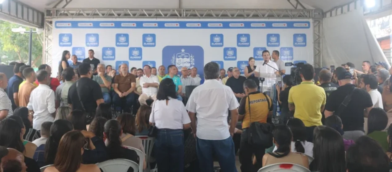 Governador atende indicação de Nezinho e assina OS de pavimentação asfáltica na zona rural de Arapiraca; assista