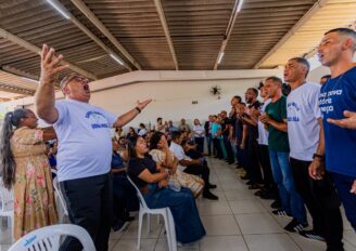 Coral de 60 vozes emociona público na celebração dos 16 anos da Comunidade Dona Paula