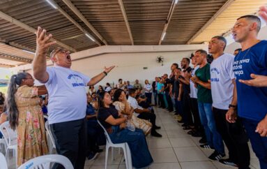 Coral de 60 vozes emociona público na celebração dos 16 anos da Comunidade Dona Paula